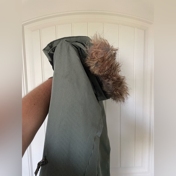 Peer Room Green Striped Parka - Picture 2 of 3